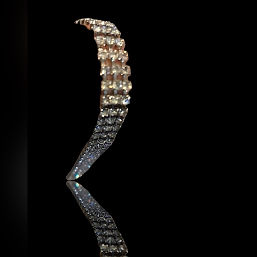 Elegant Silver Rhinestone Bracelet - Picture 5 of 9